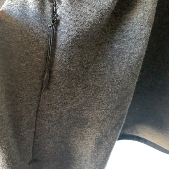 Men’s Reebok quarter zip pullover - Picture 5 of 9